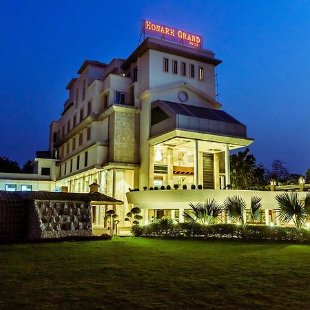 Konark Grand Hotel Mirzapur Exterior photo